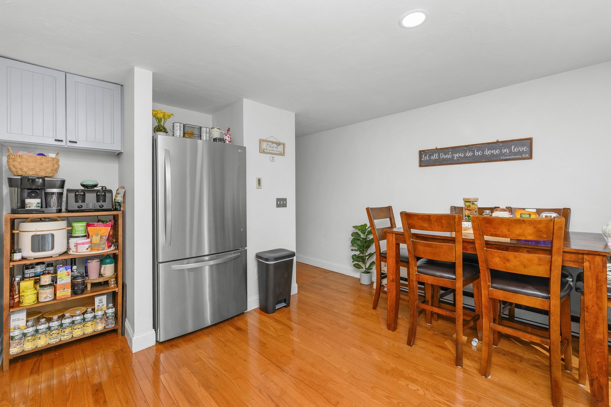 300 Falmouth Rd # 9e Property Photo 14