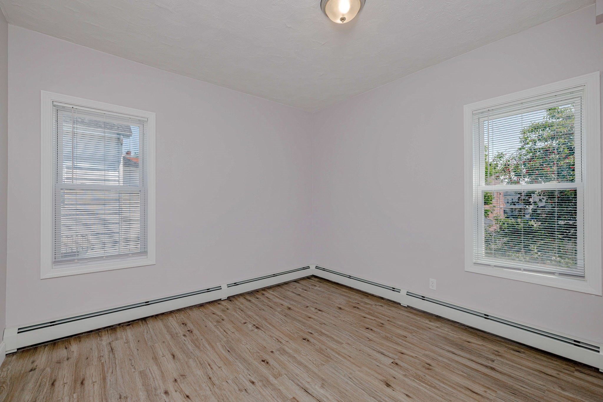 154 Mott St Property Photo 12