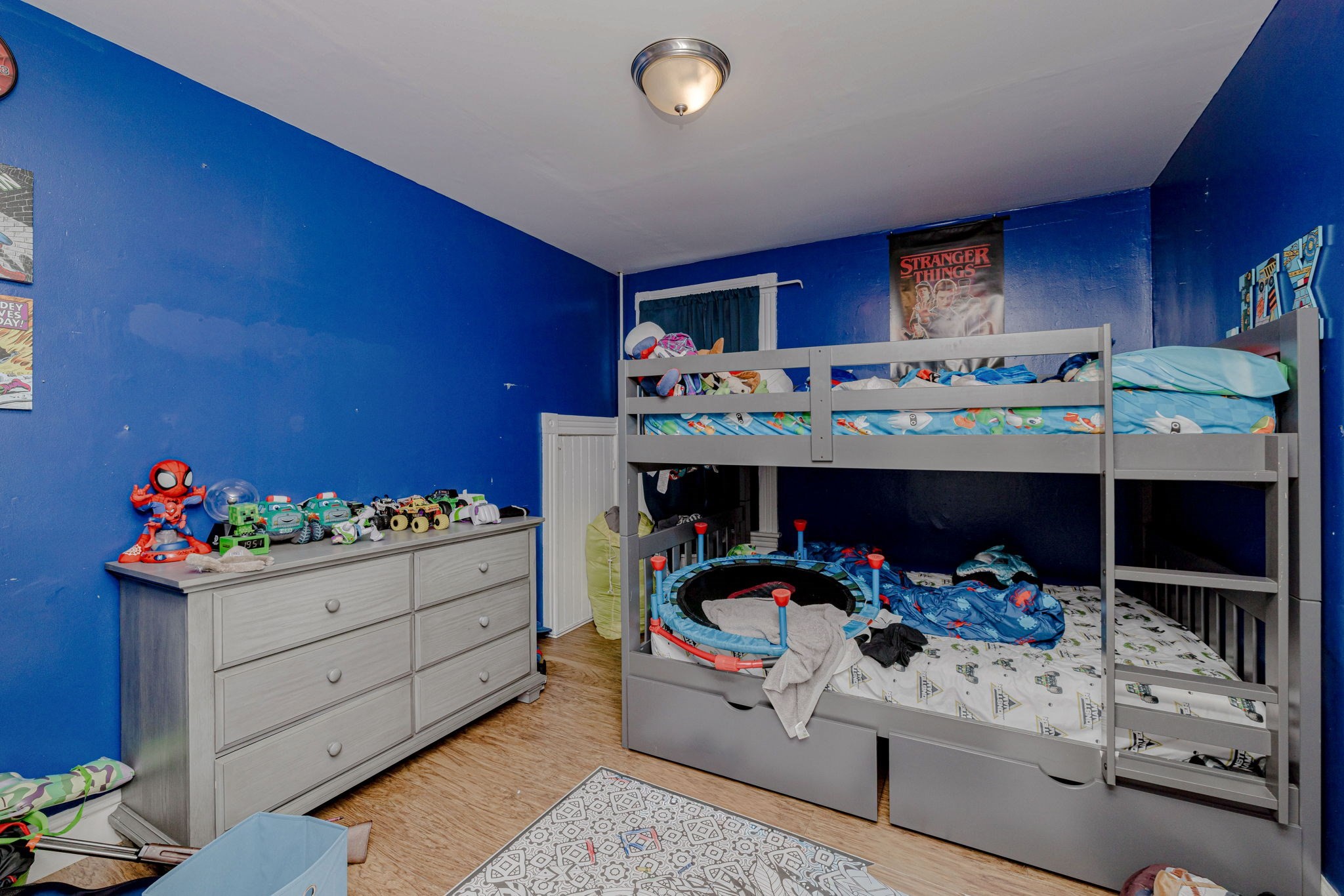 154 Mott St Property Photo 24