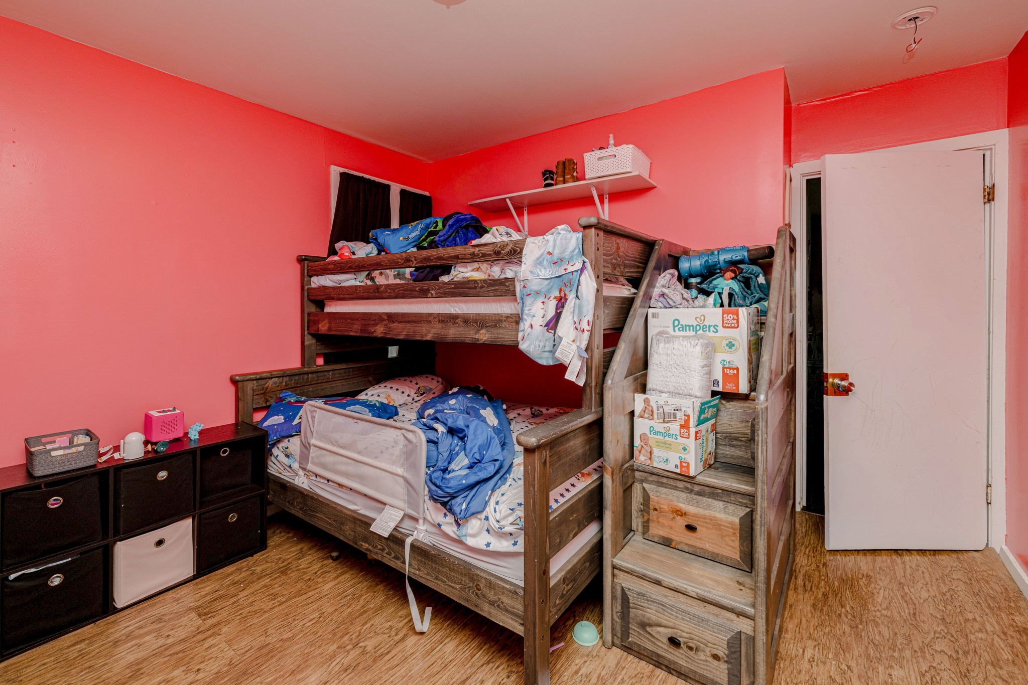 154 Mott St Property Photo 26