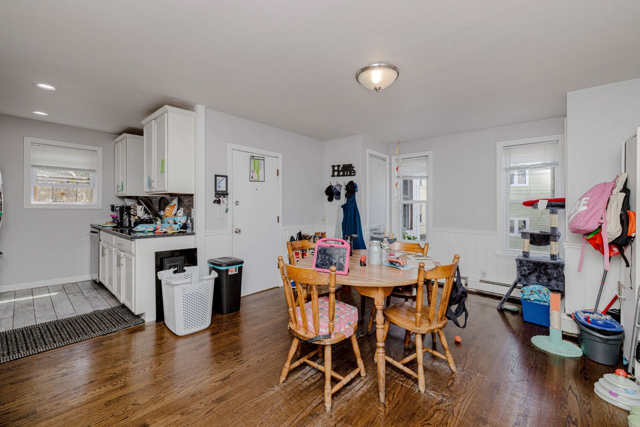 154 Mott St Property Photo 27
