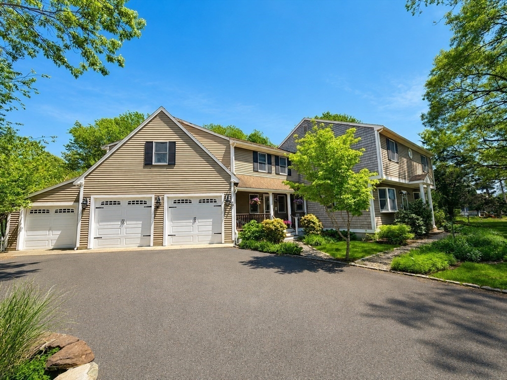 9 Pondview Ave Property Photo 2