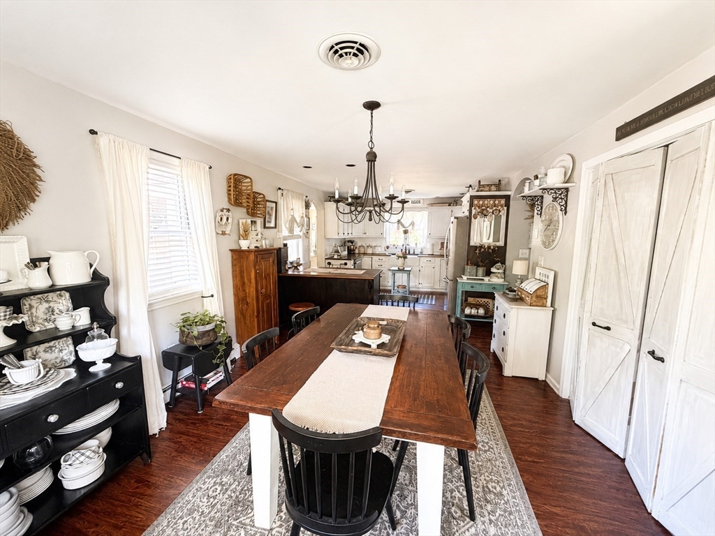9 Pondview Ave Property Photo 8