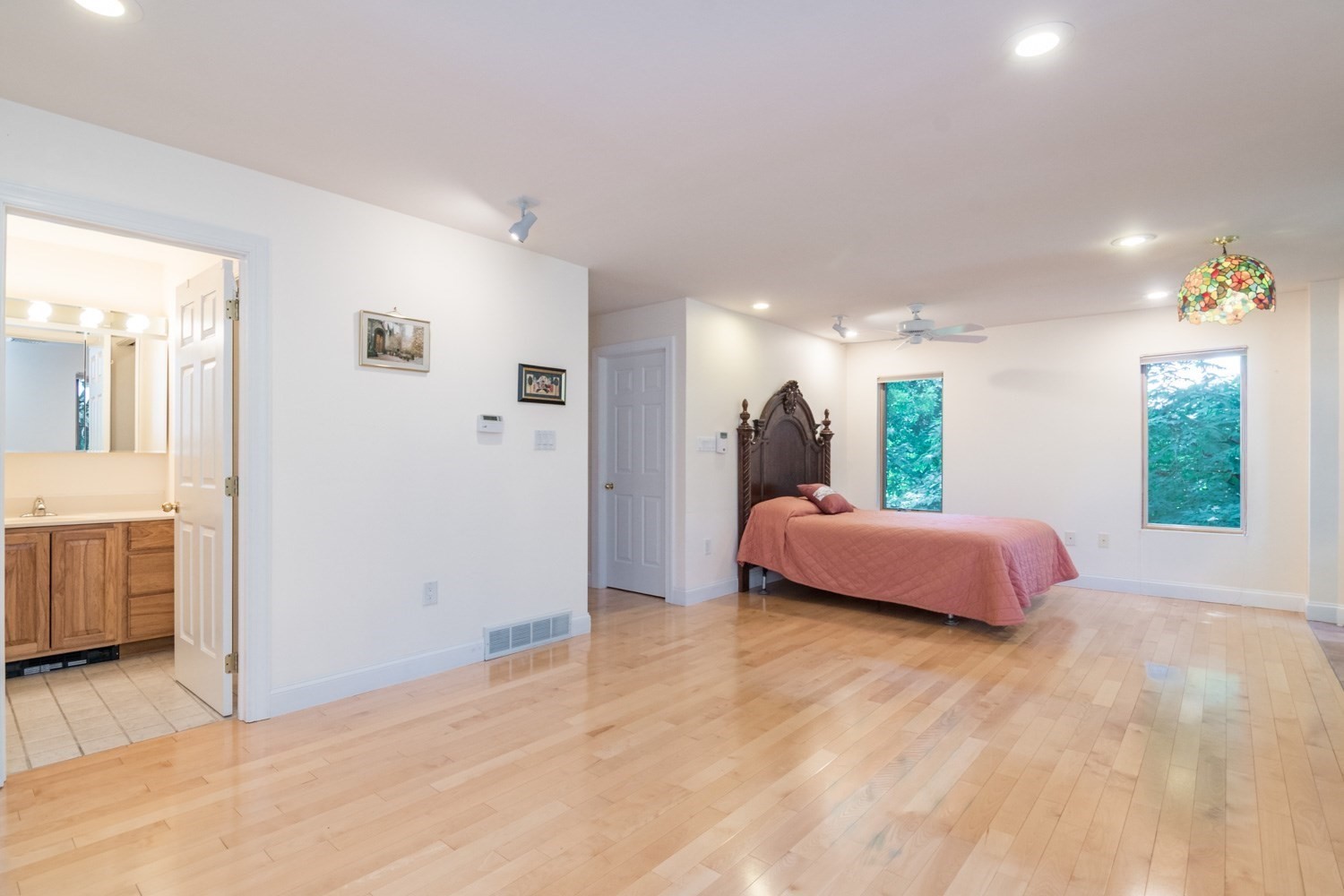 62 Fairview Ave Property Photo 19