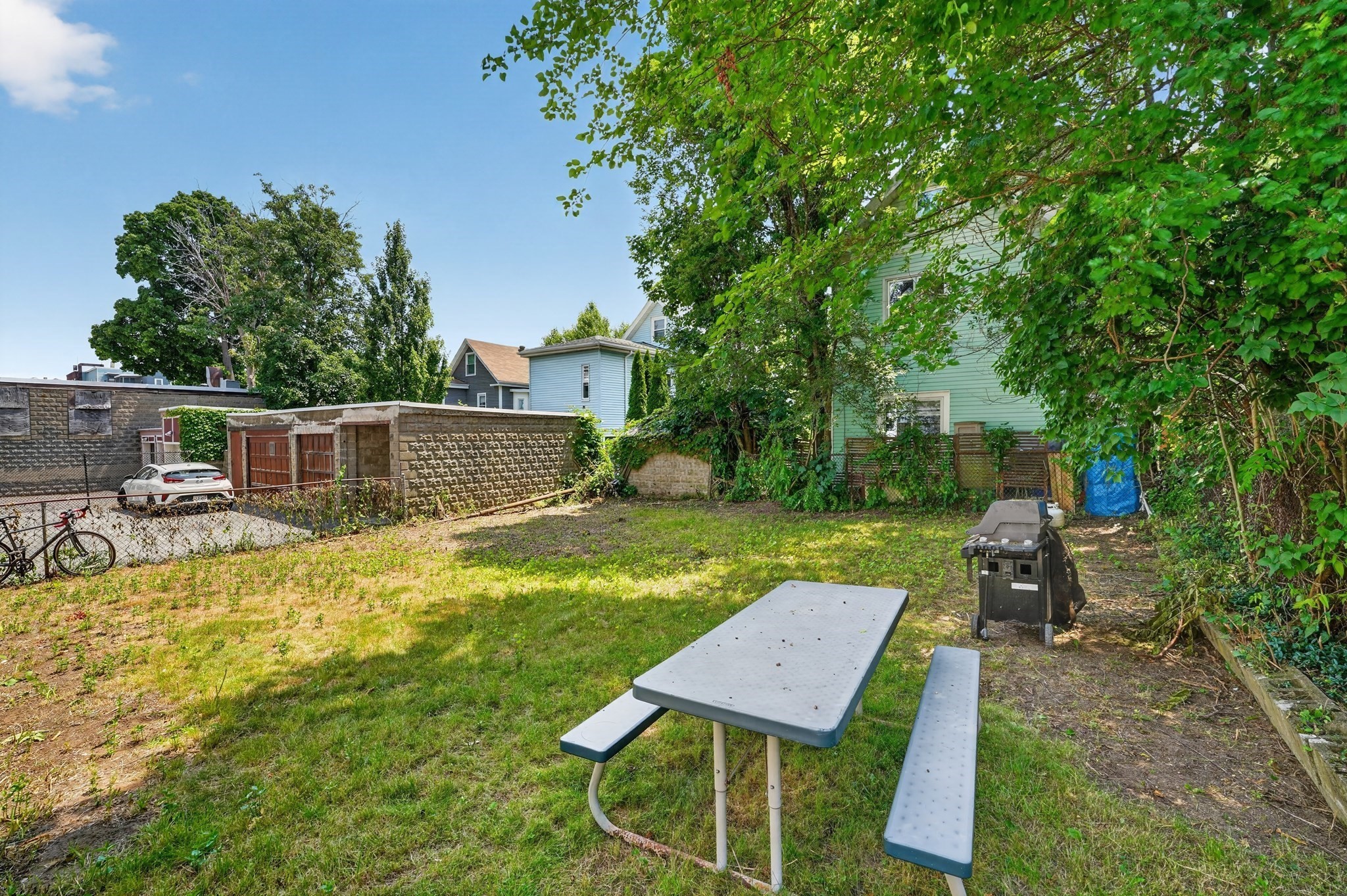 30 Clarendon Ave Property Photo 3