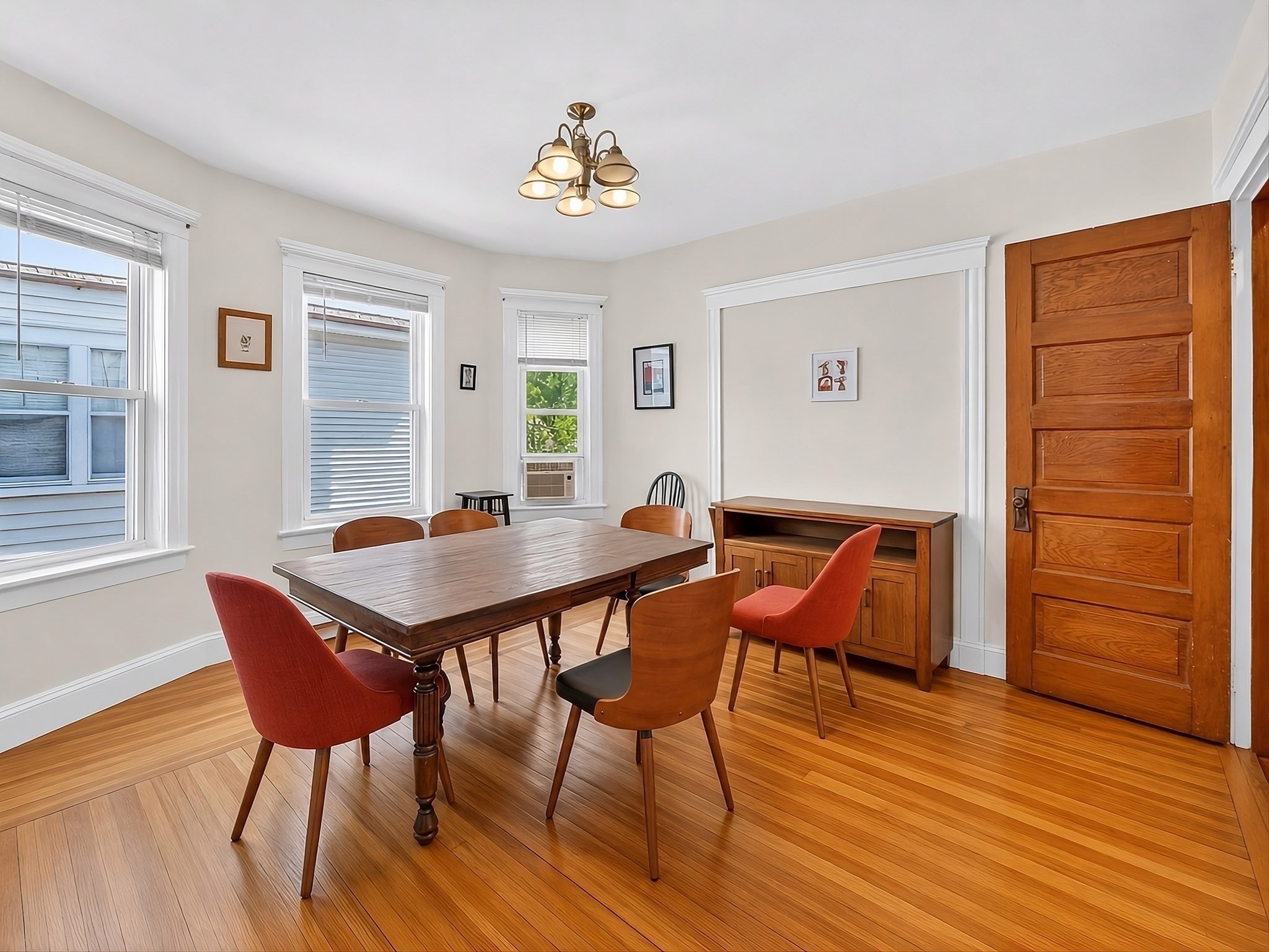 30 Clarendon Ave Property Photo 9