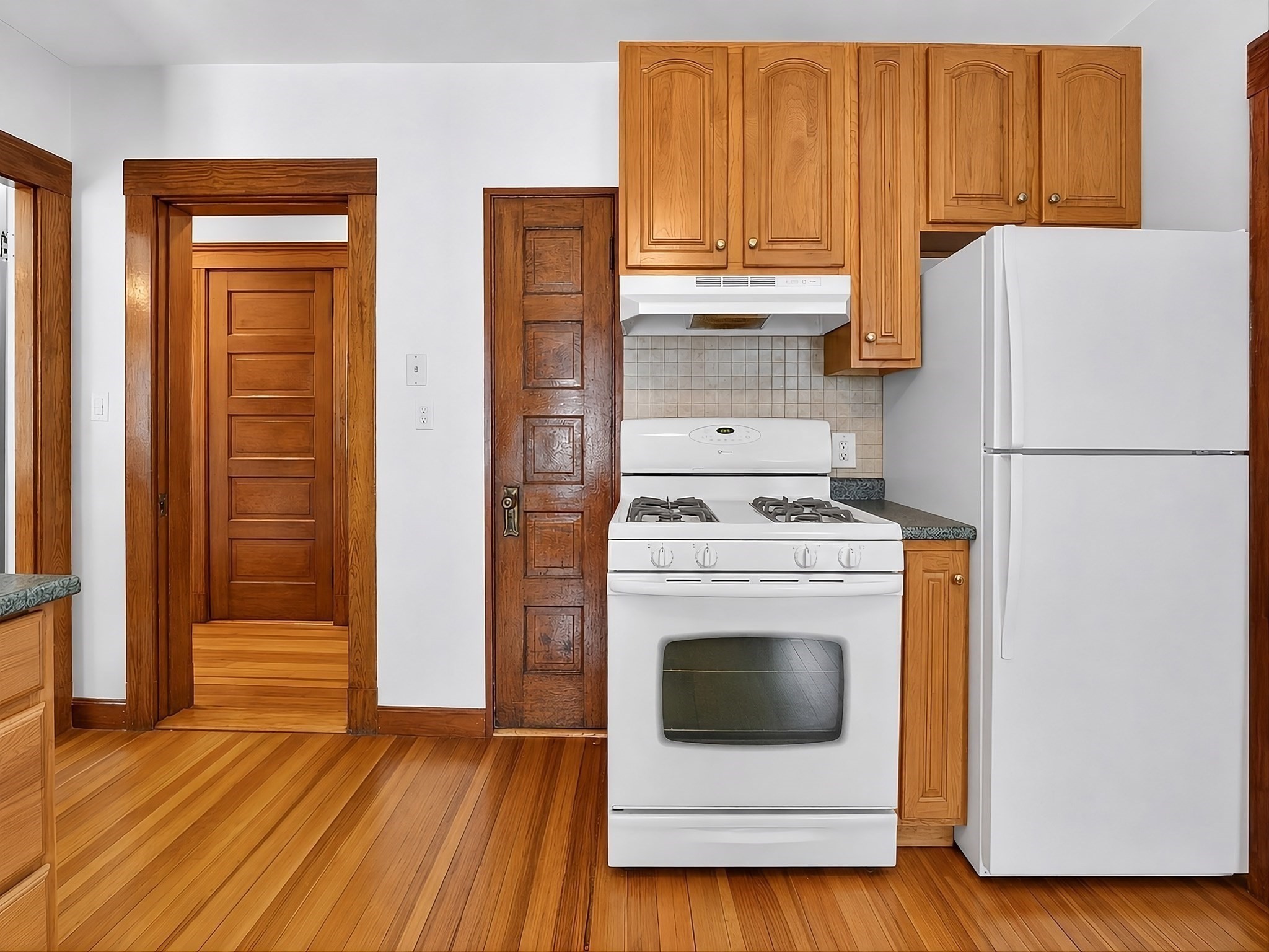 30 Clarendon Ave Property Photo 14