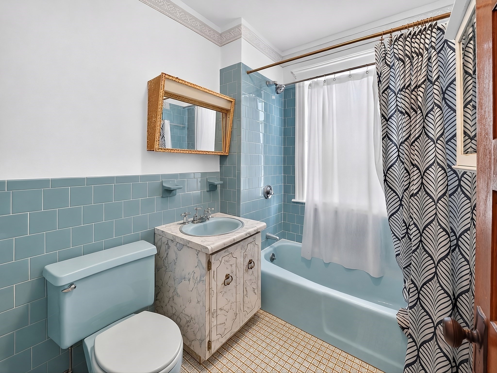 30 Clarendon Ave Property Photo 30