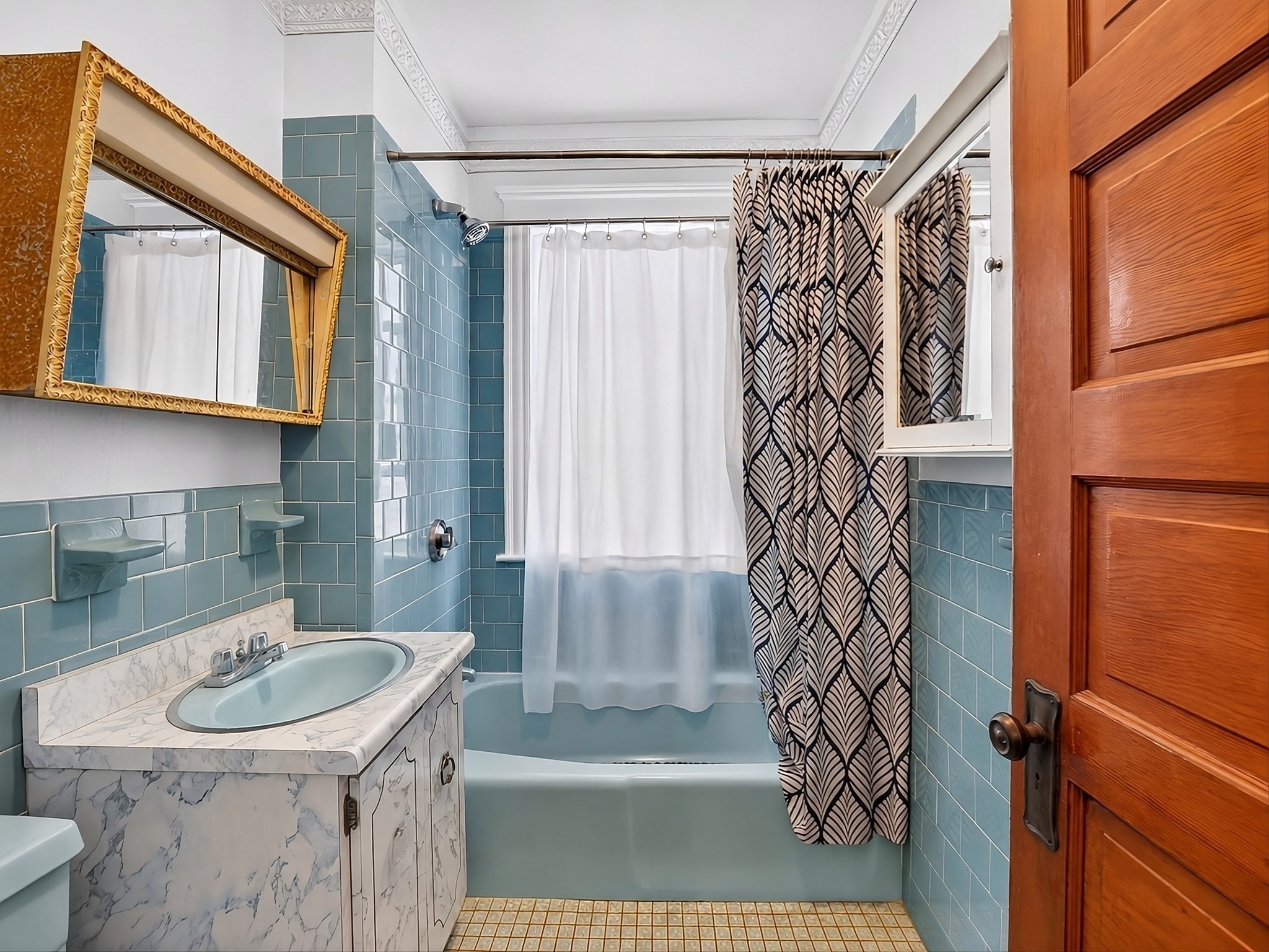 30 Clarendon Ave Property Photo 32