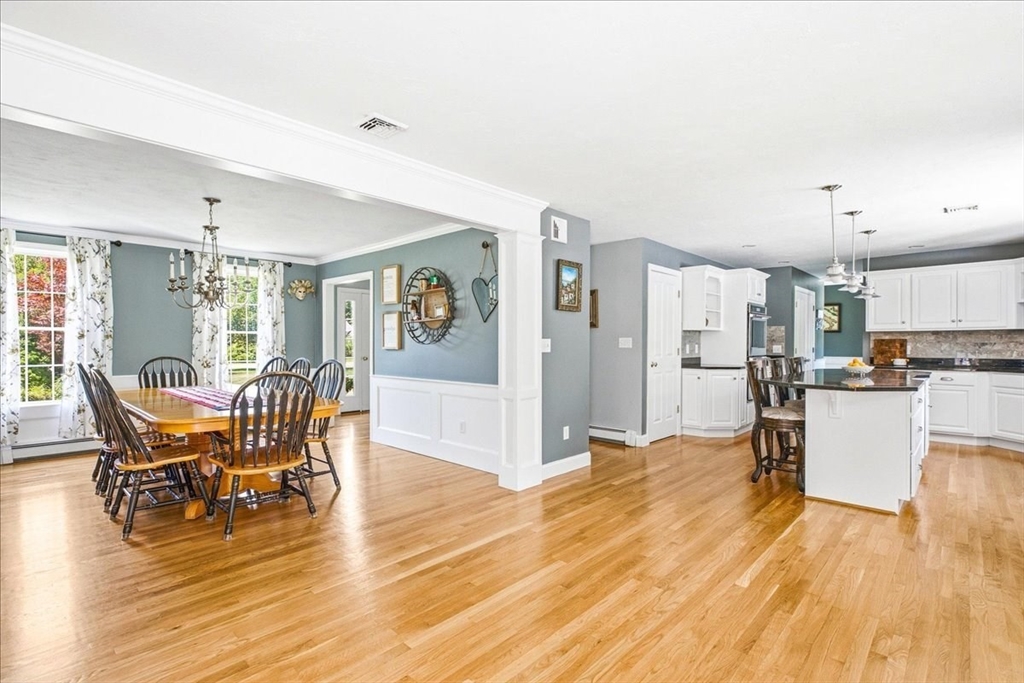 37 Wyndemere Ct Property Photo 8