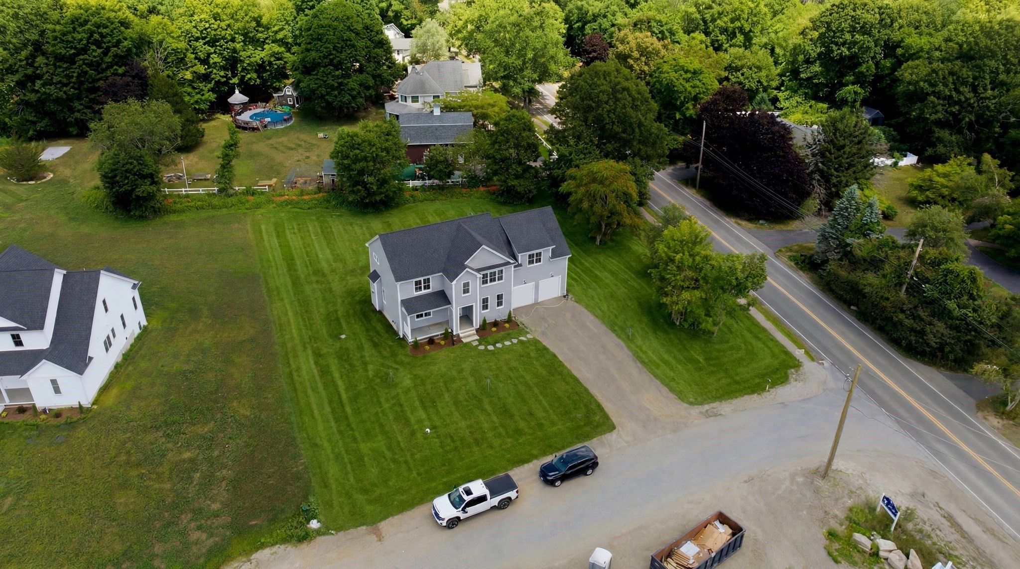 2 Jeffrey Drive Property Photo 3