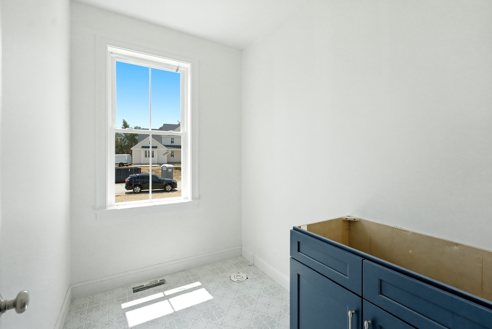 2 Jeffrey Drive Property Photo 18