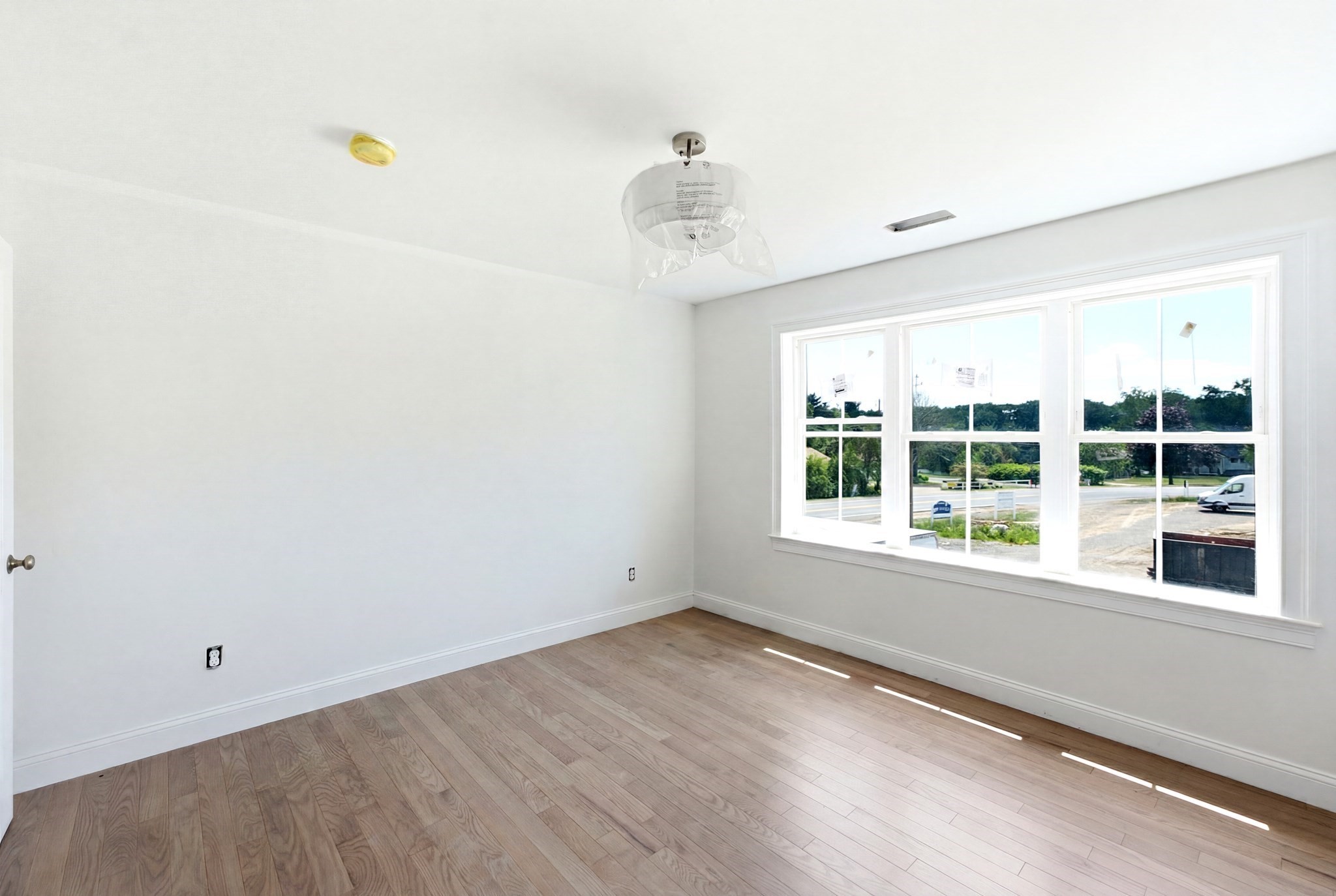 2 Jeffrey Drive Property Photo 21