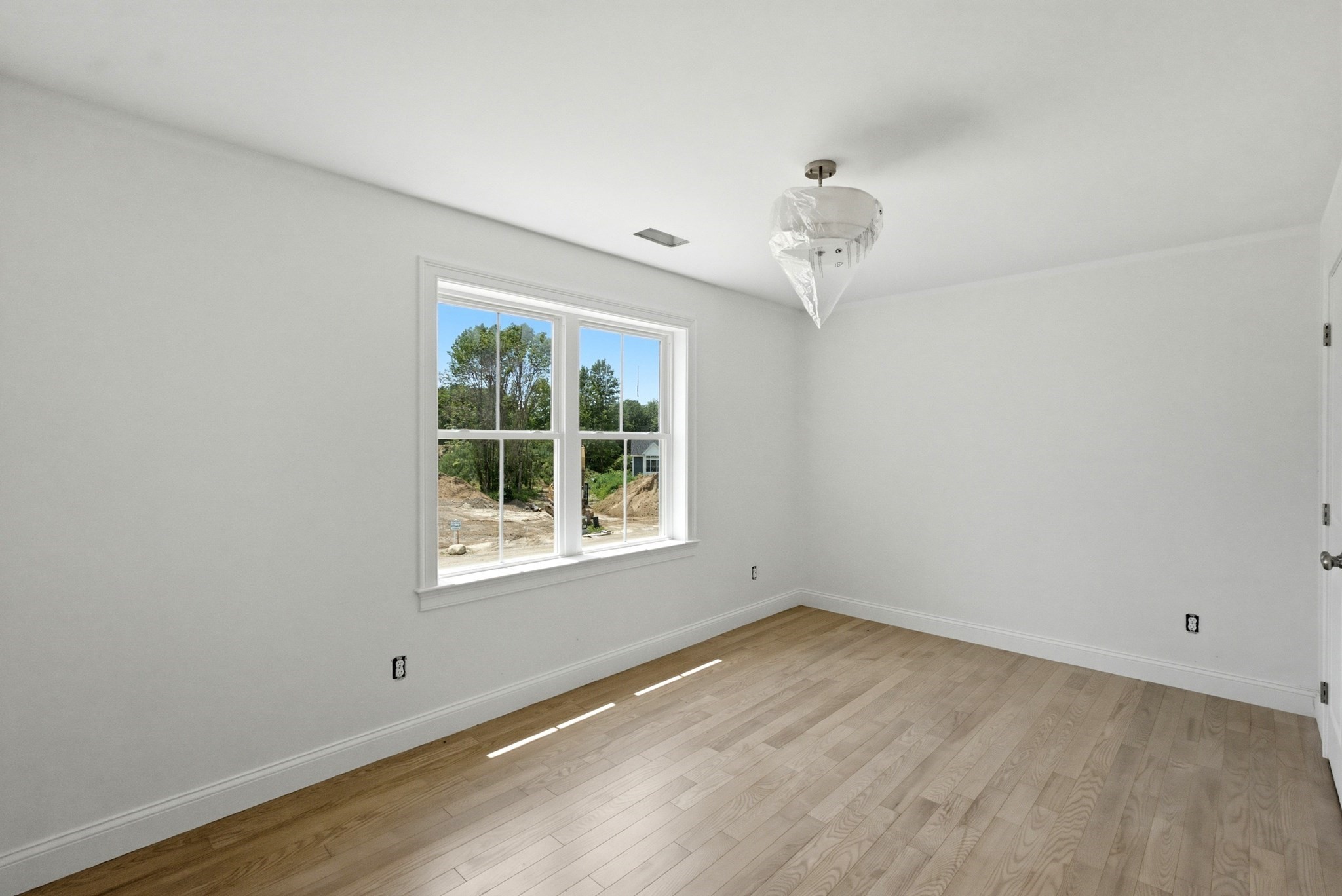2 Jeffrey Drive Property Photo 22