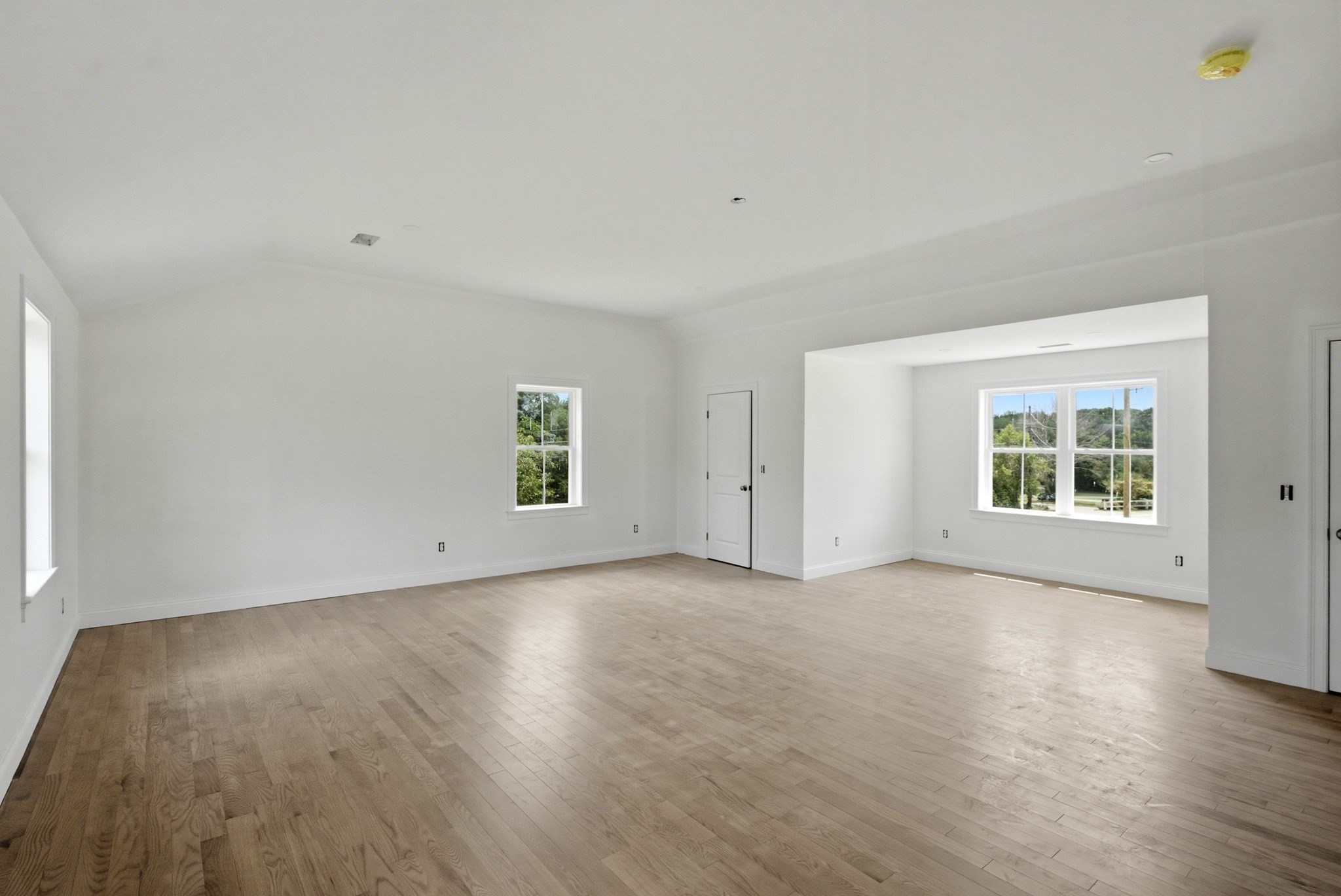 2 Jeffrey Drive Property Photo 26