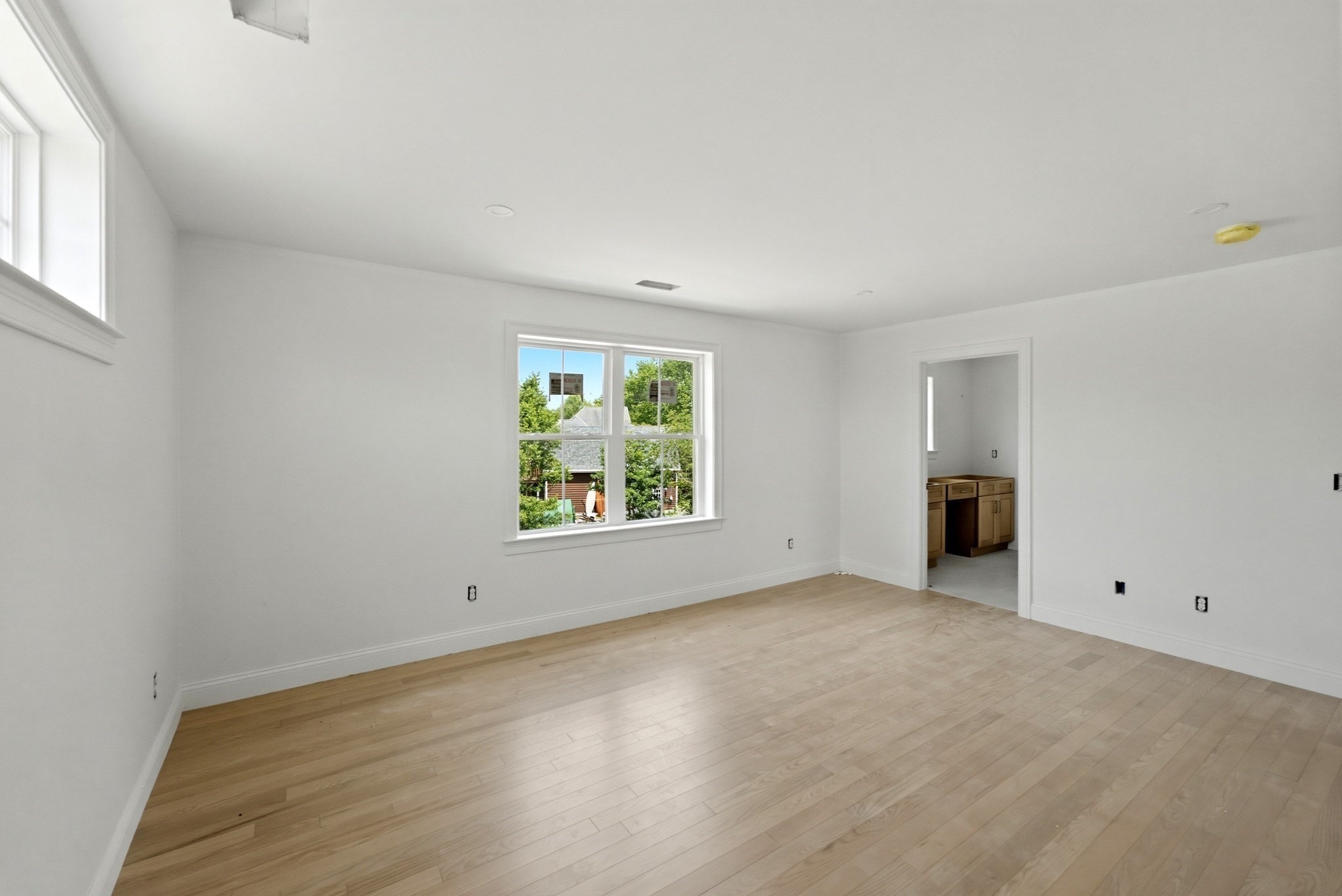 2 Jeffrey Drive Property Photo 31