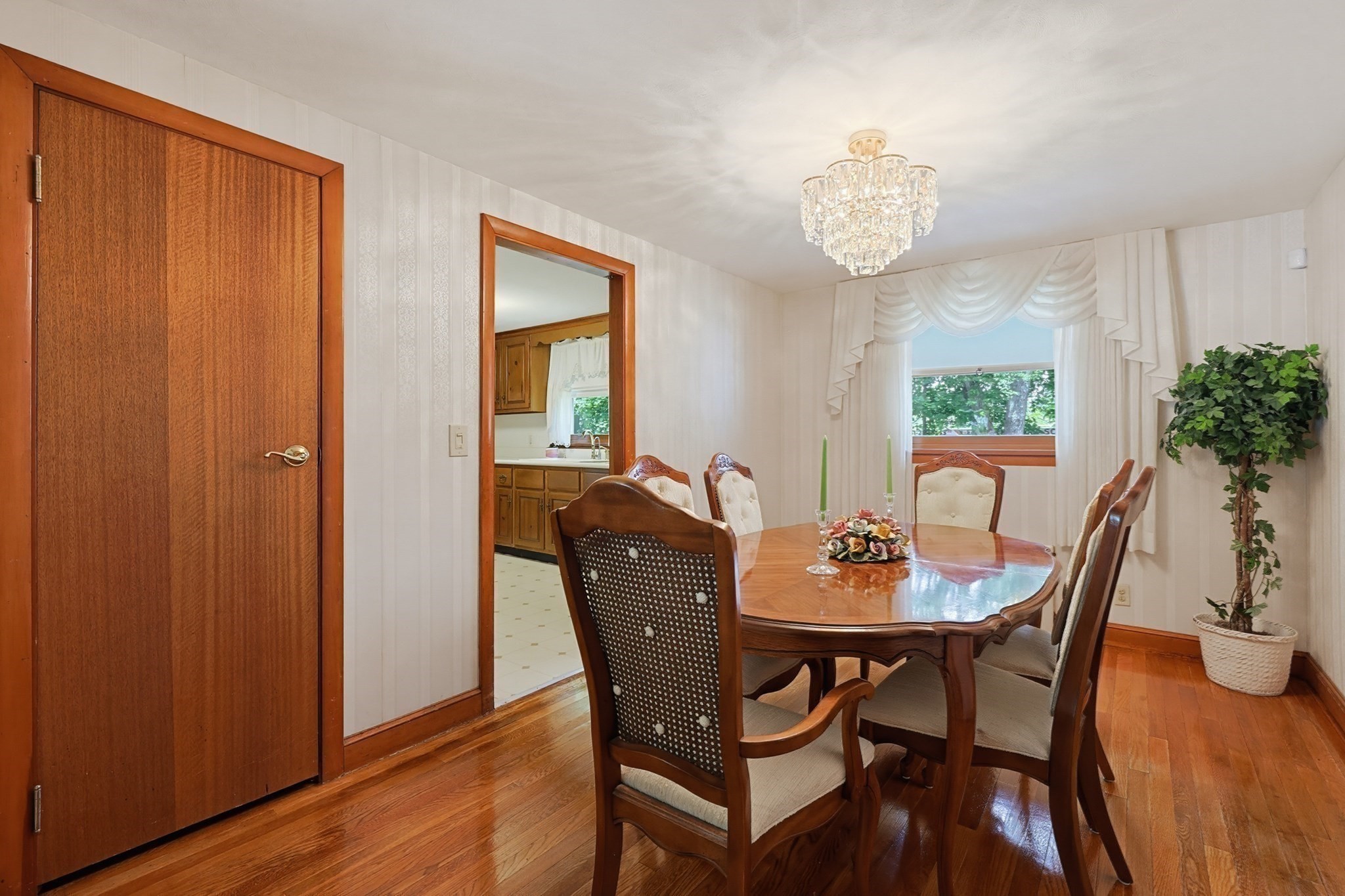 11 Preston St Property Photo 10