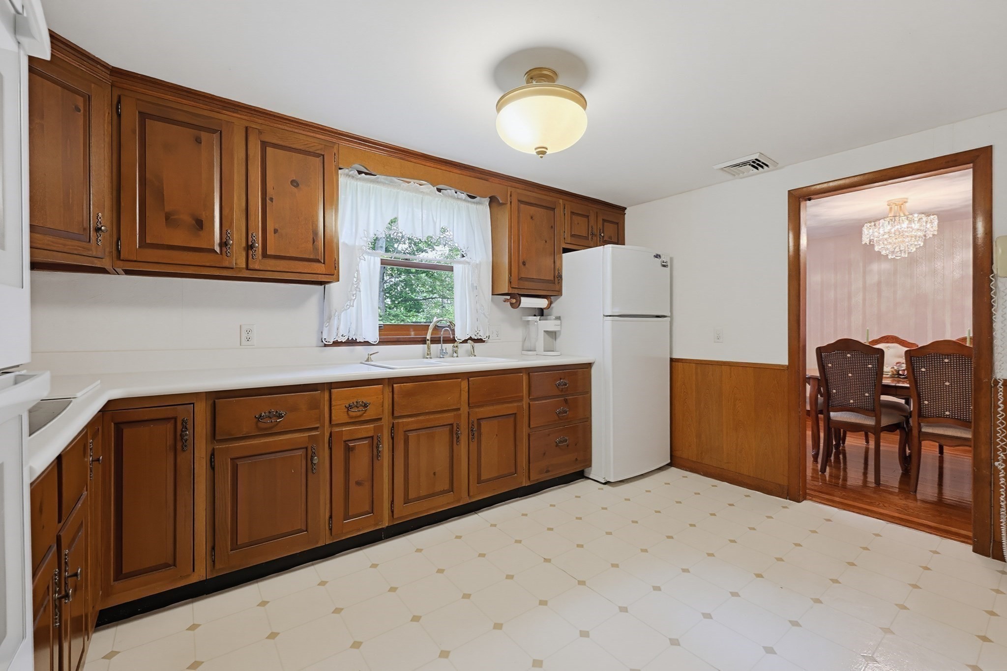 11 Preston St Property Photo 14