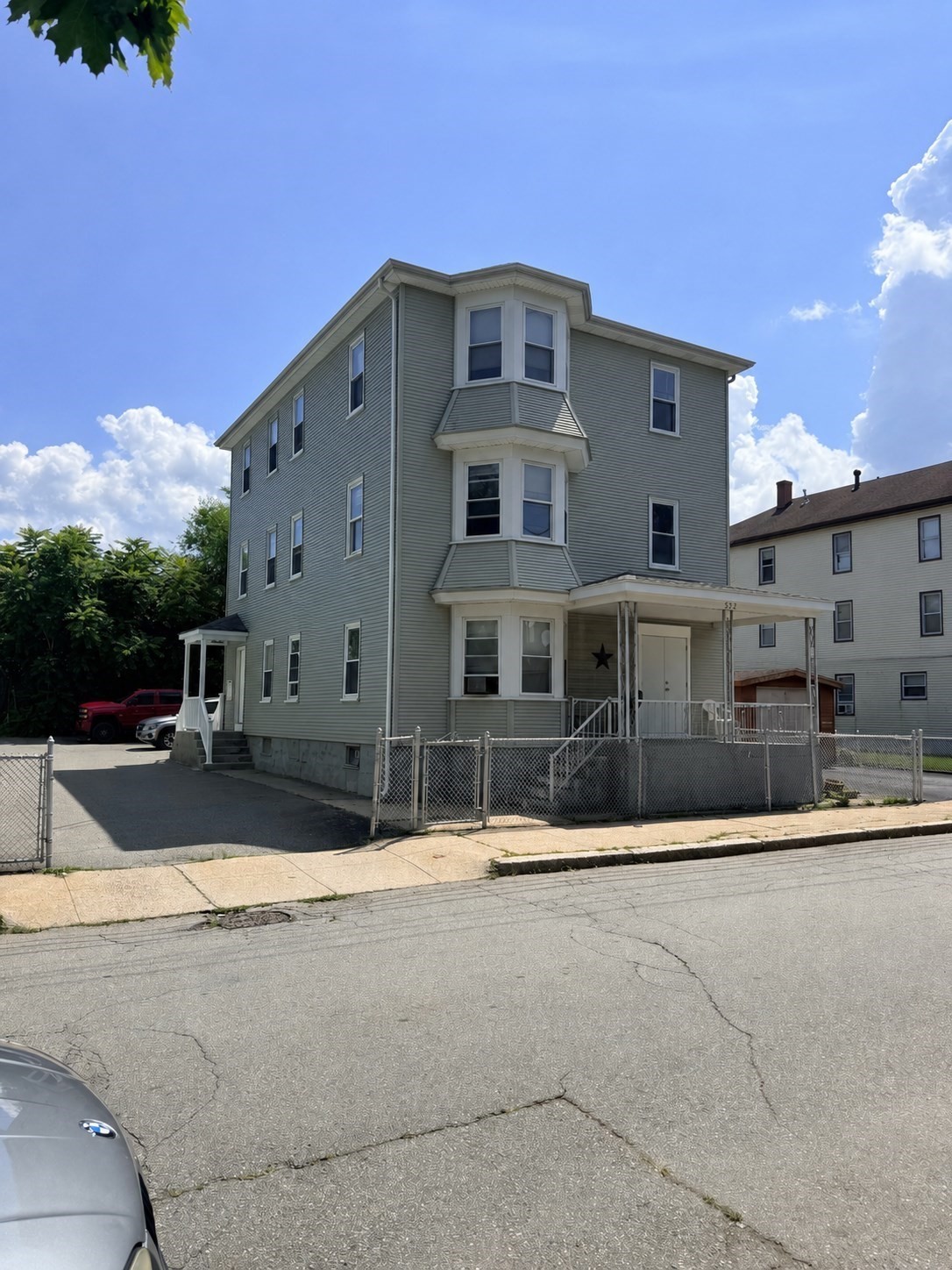 552 Alden St Property Photo 1