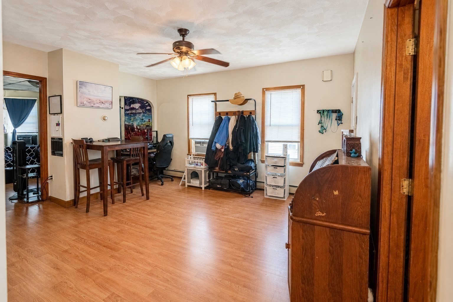 552 Alden St Property Photo 11