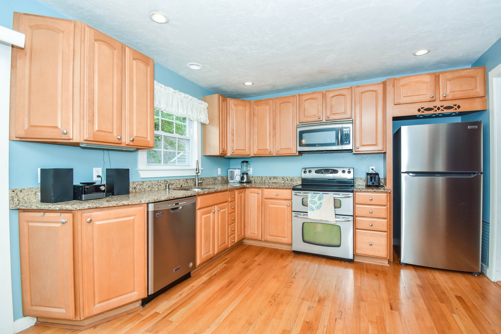 36 Whittier Rd Property Photo 11