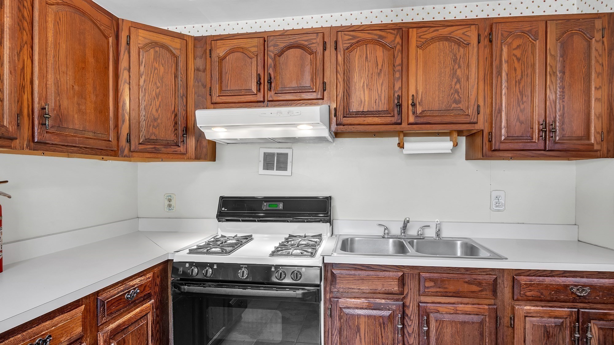 62 Colorado Street Property Photo 3