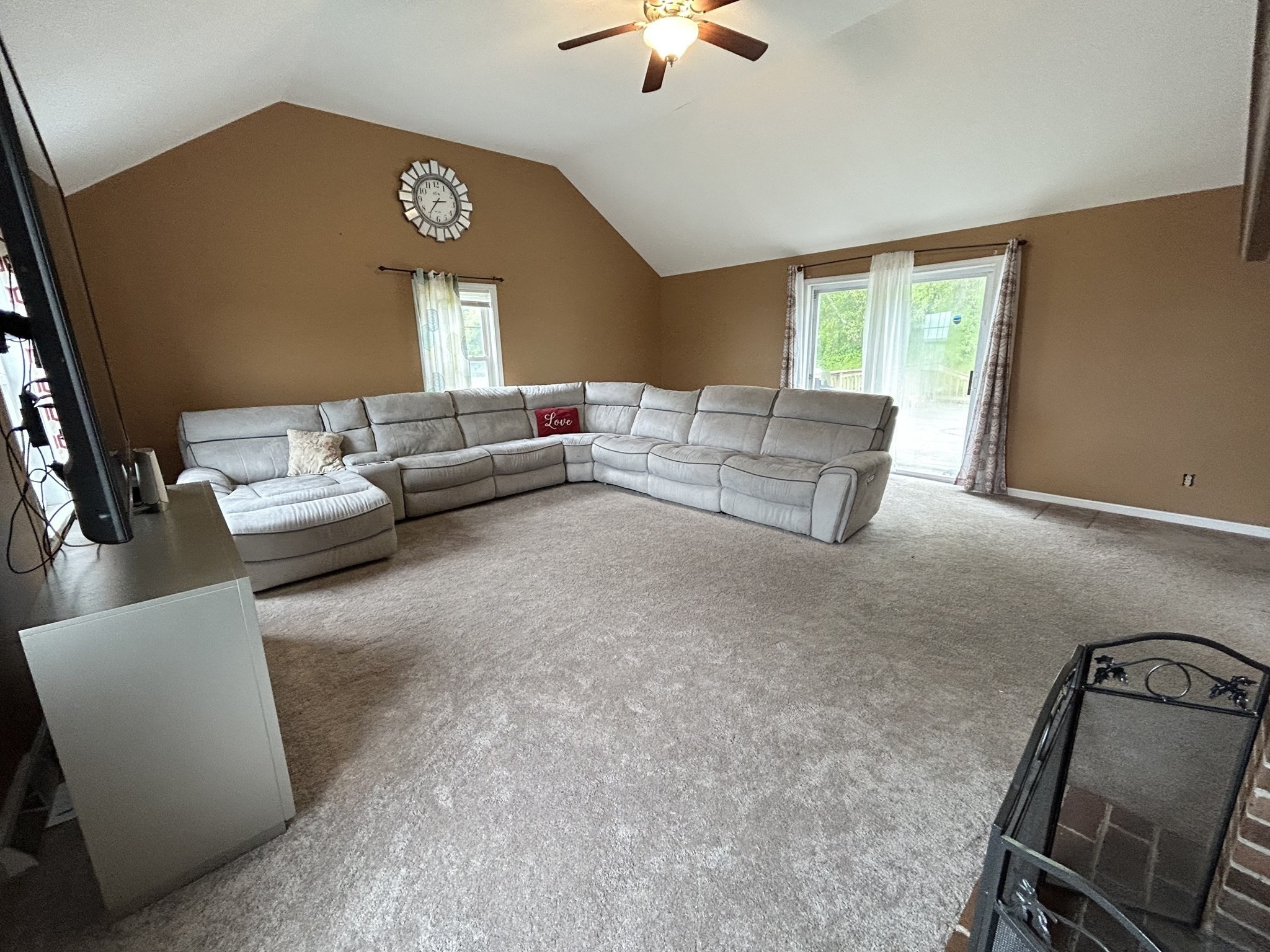 35 Fox Meadow Dr Property Photo 8