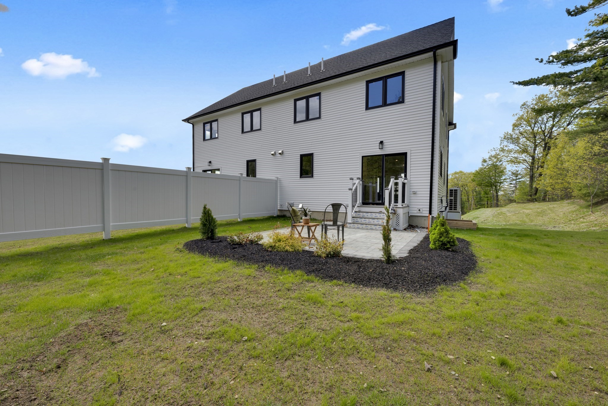 189 Electric Ave # B Property Photo 23