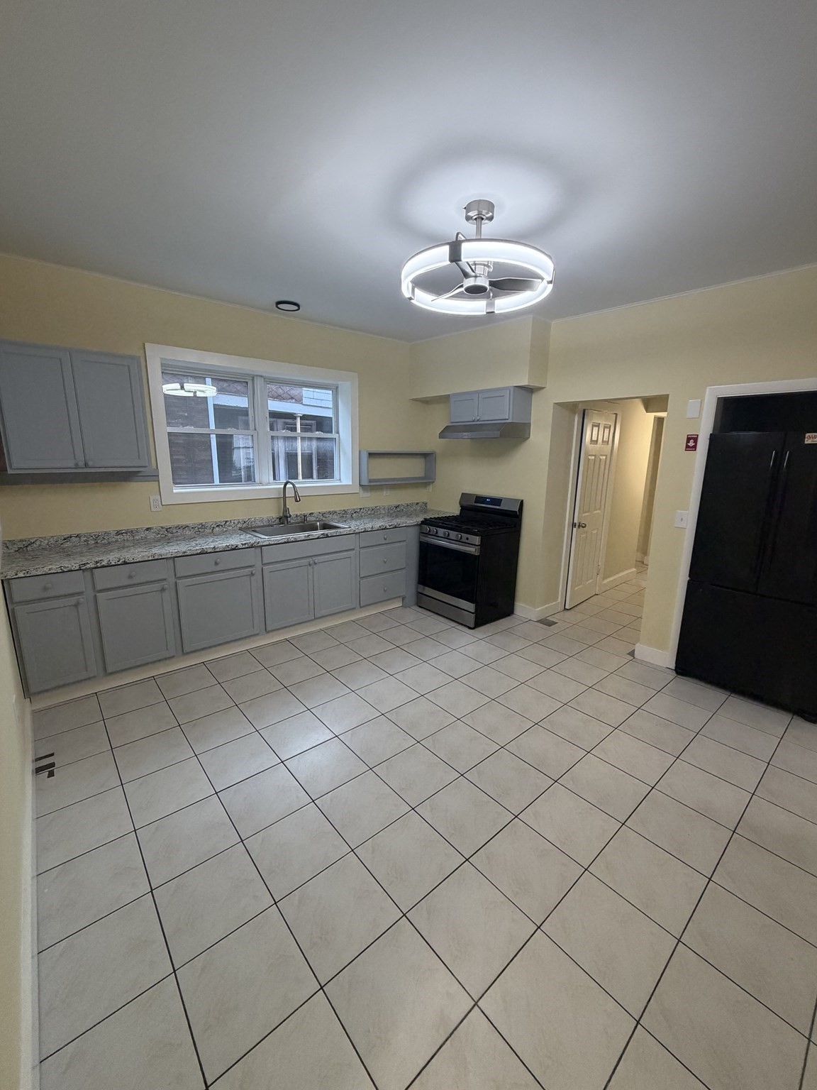 18 Fremont # 1 Property Photo 6