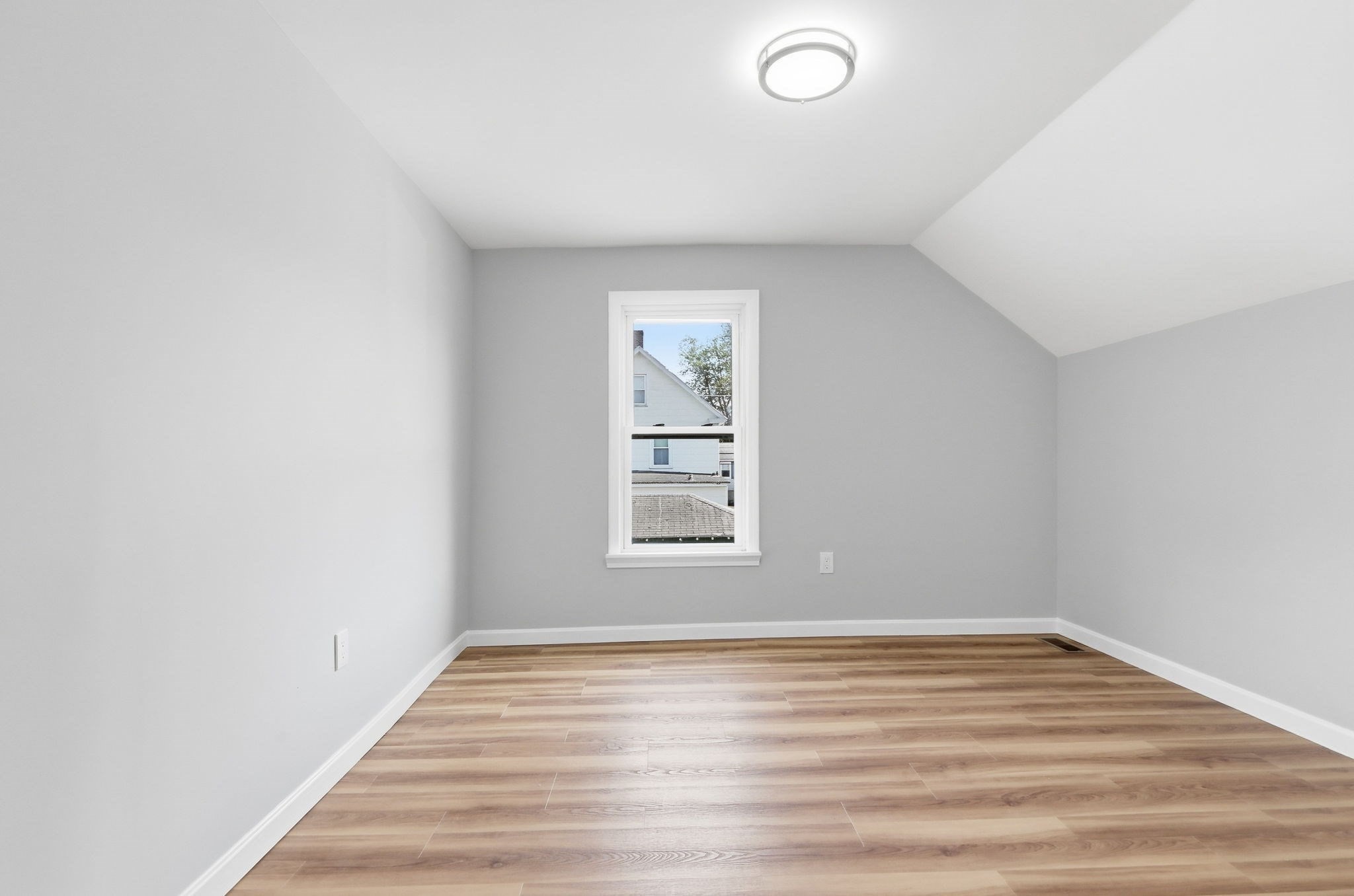 37 Campaw St Property Photo 34