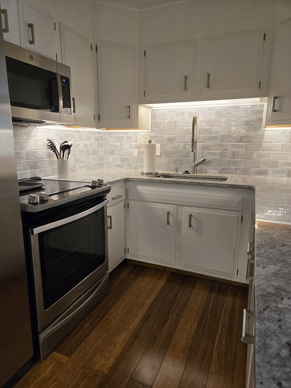 31 Hamlin Ln # B24 Property Photo 1