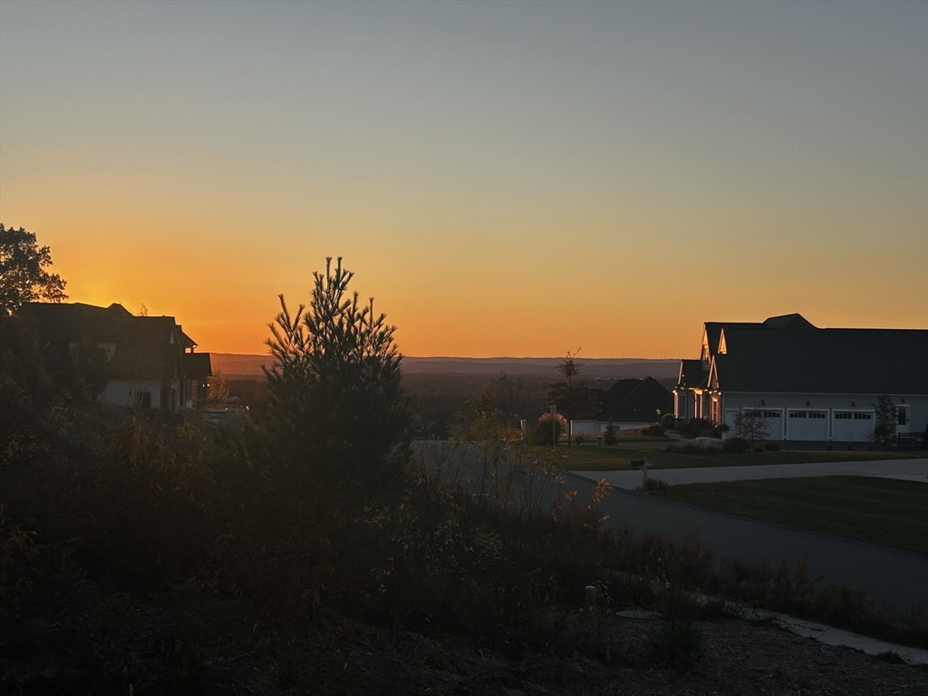 22 Sunset Ridge Property Photo 4