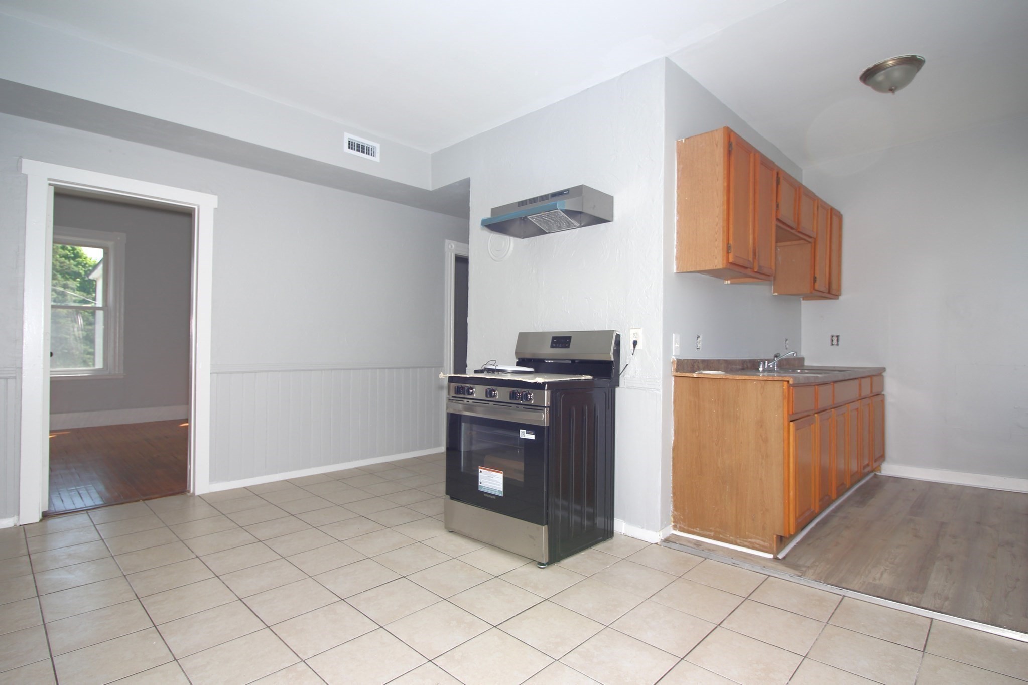 82 Fox # 2 Property Photo 6