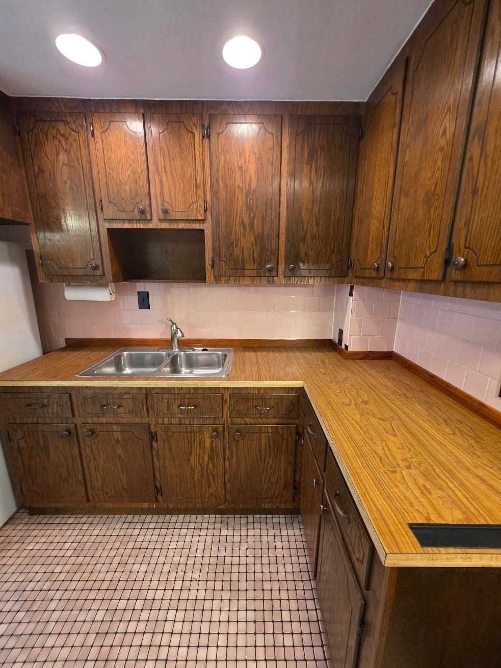 145 Suffolk Property Photo 2