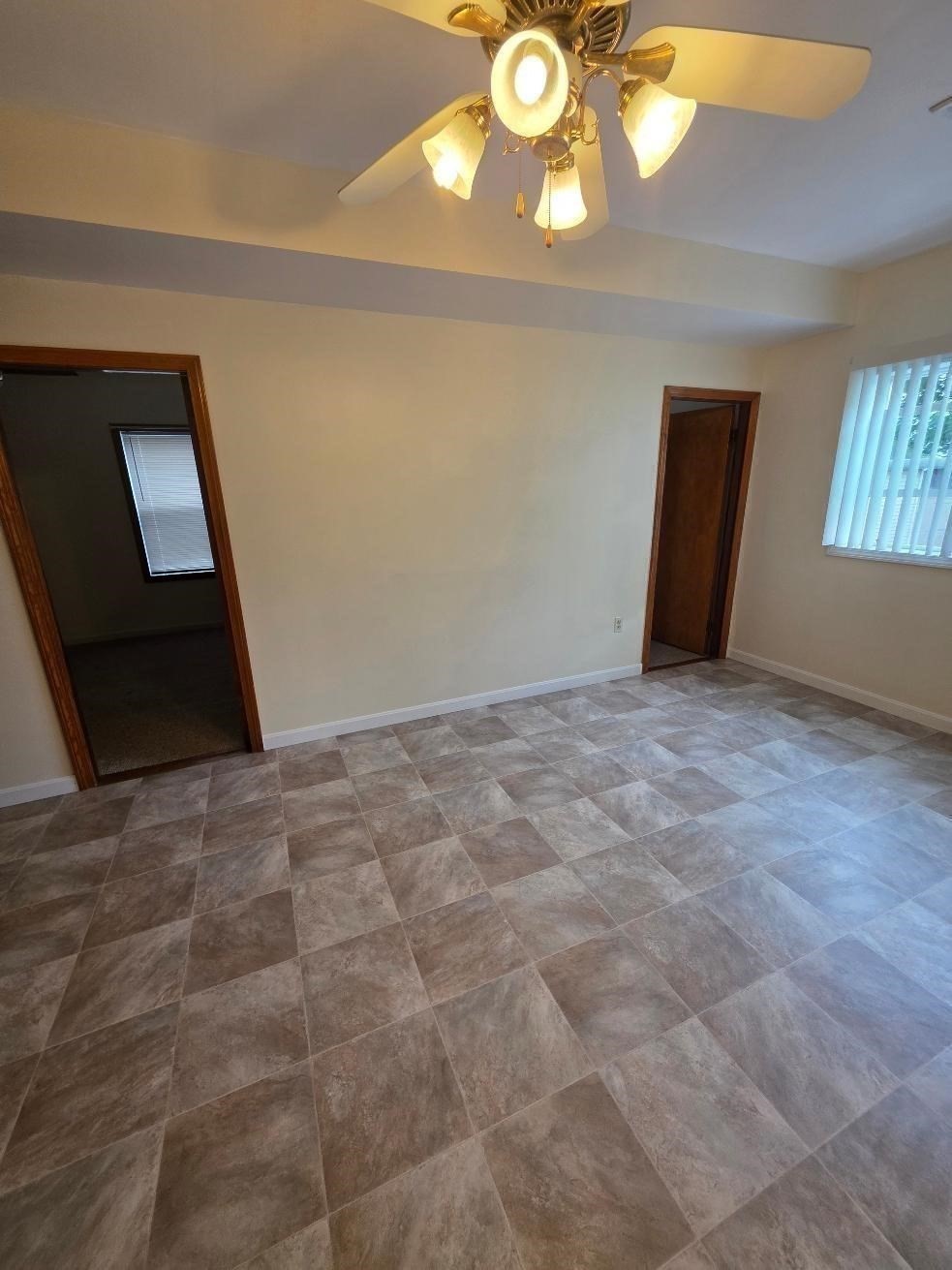 145 Suffolk Property Photo 7