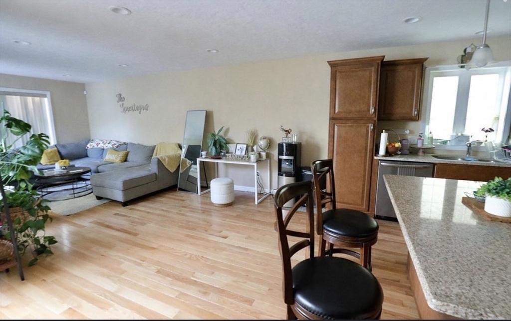 353 Fuller St # 45 Property Photo 3