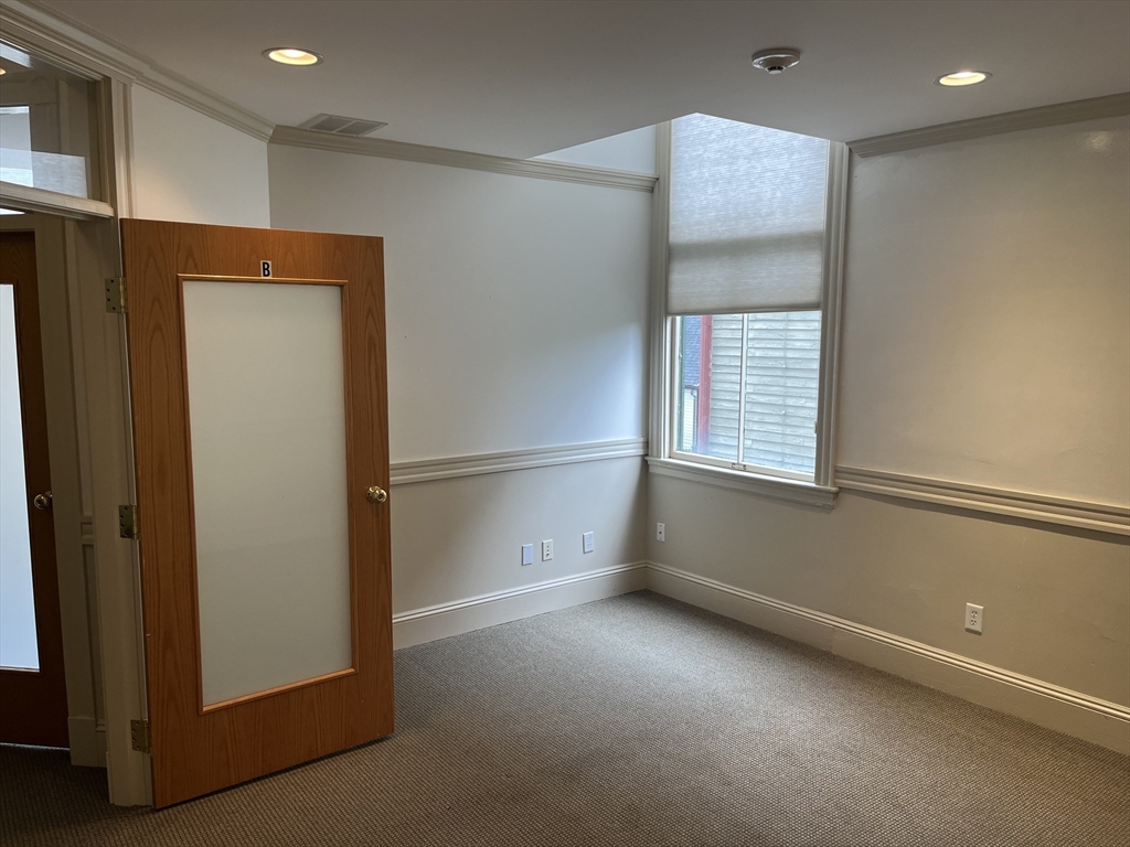 80 Washington # B Property Photo 3