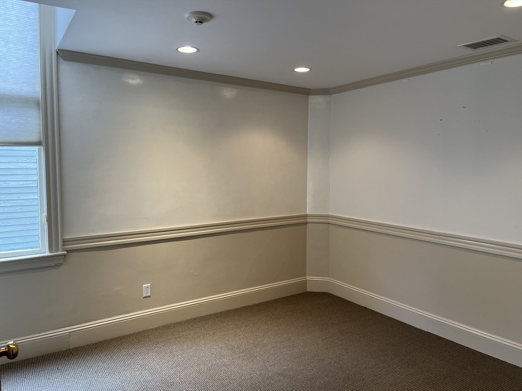 80 Washington # B Property Photo 4