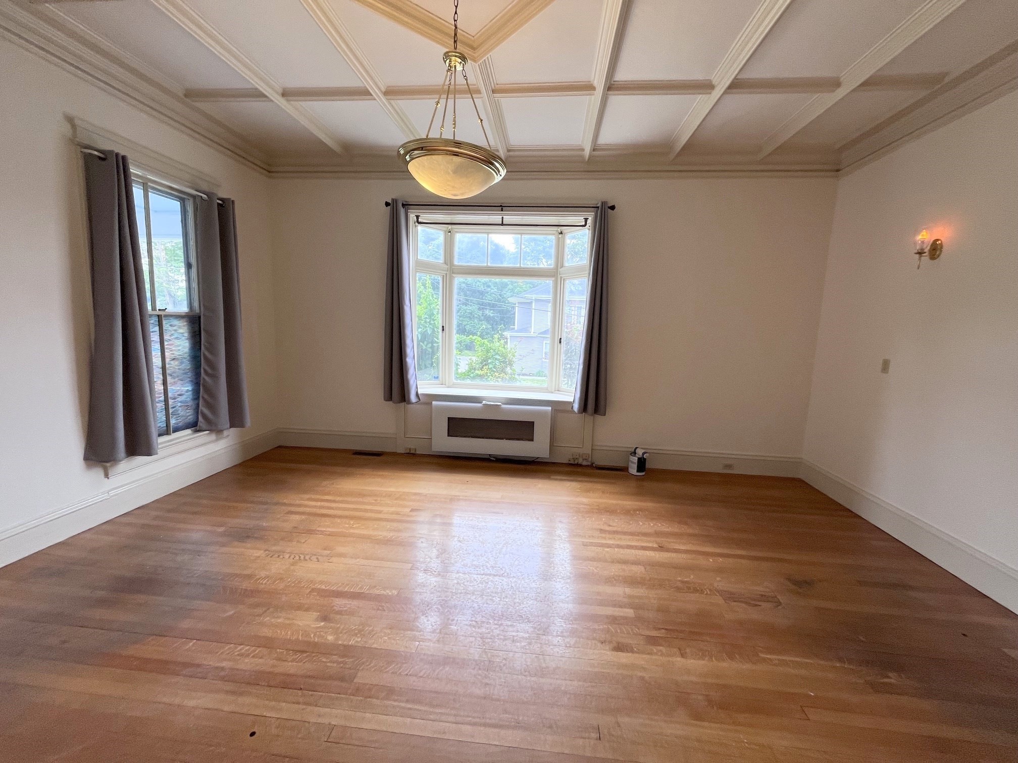 150 Summer St Property Photo 2