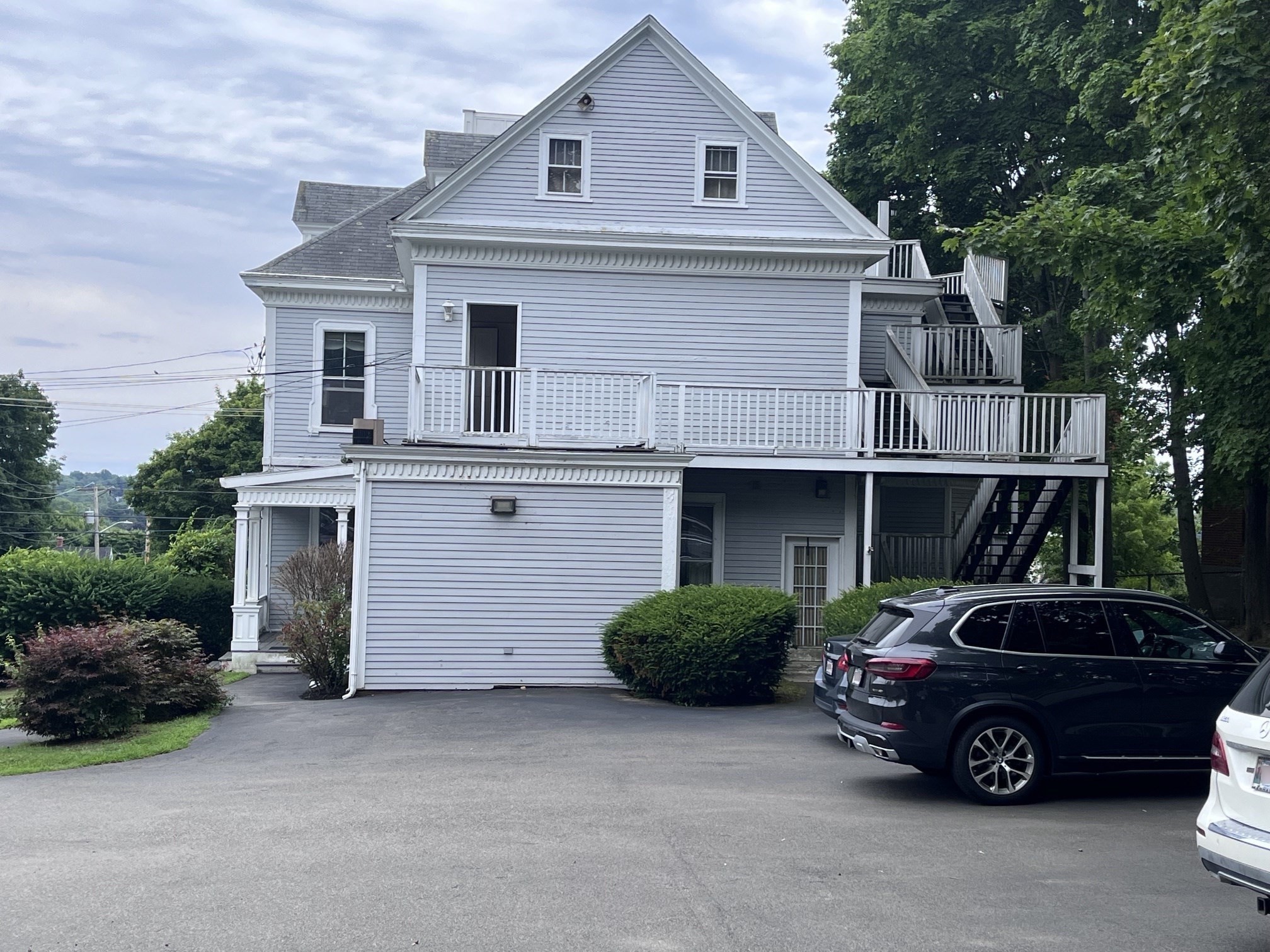 150 Summer St Property Photo 16