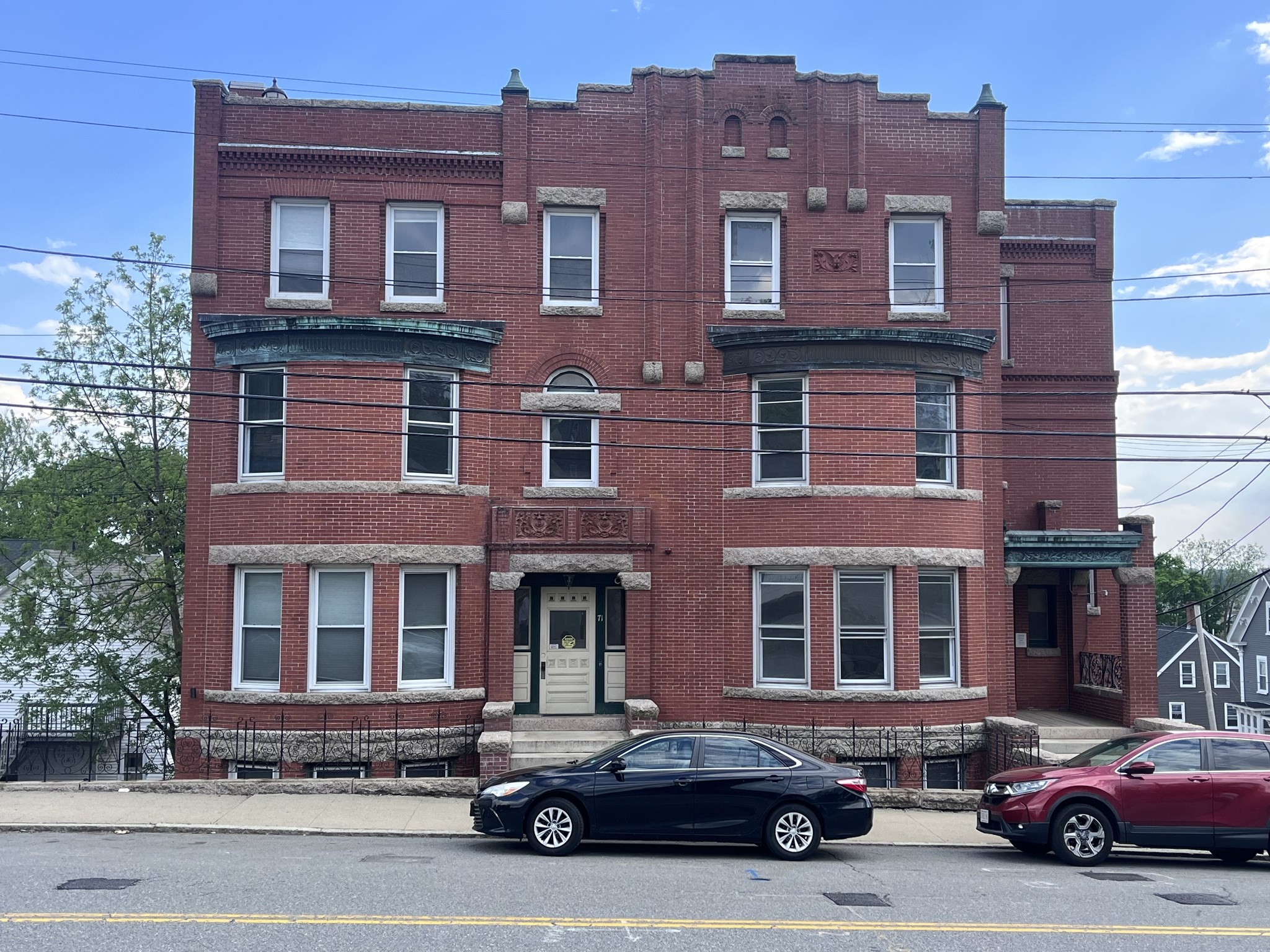 69-71 Summer St Property Photo 1