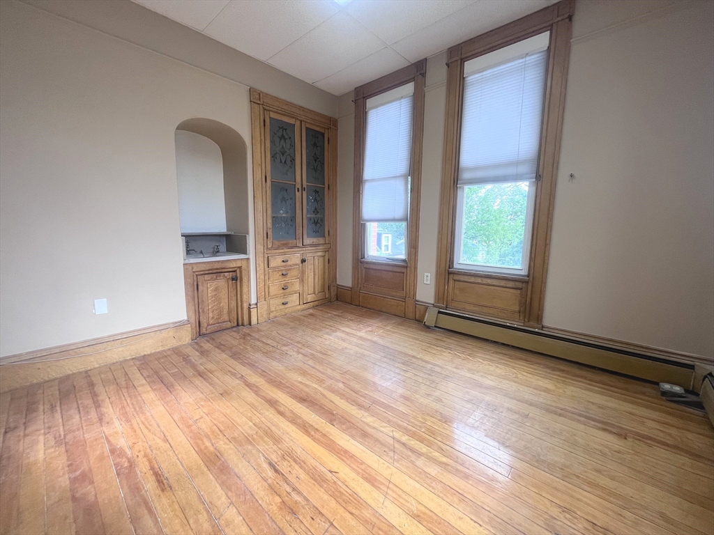 69-71 Summer St Property Photo 4
