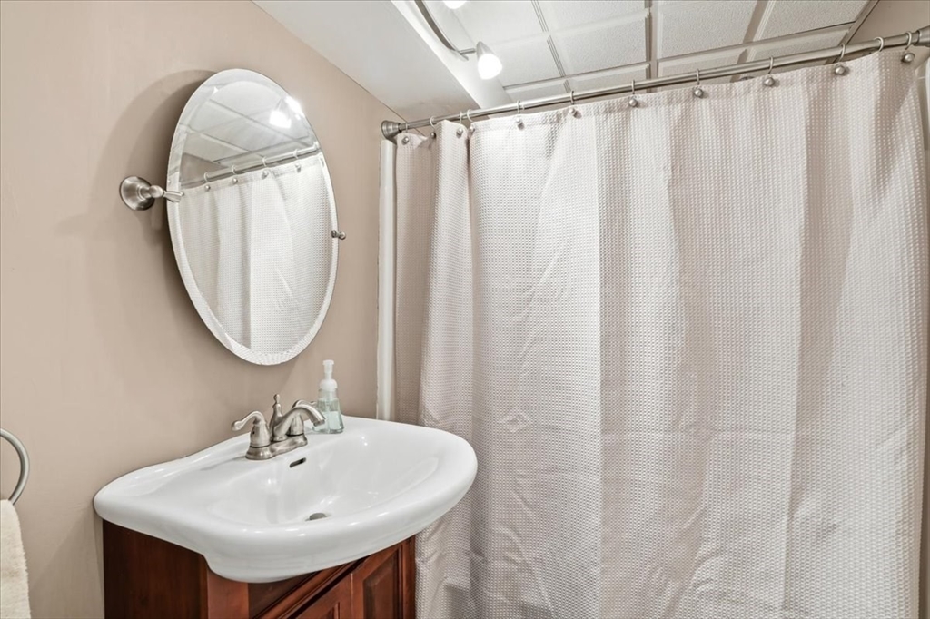1 Hawthorne St Property Photo 33