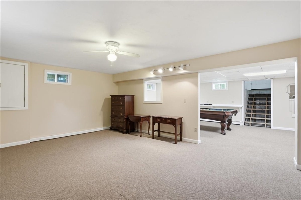 1 Hawthorne St Property Photo 35