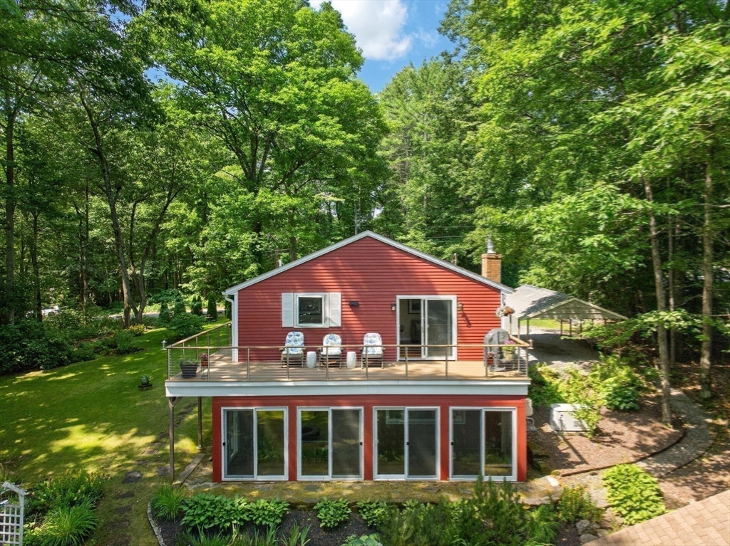 20 Iroquois Ave. Property Photo 3