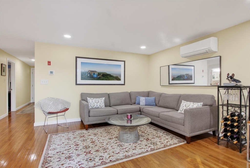 20 Iroquois Ave. Property Photo 10