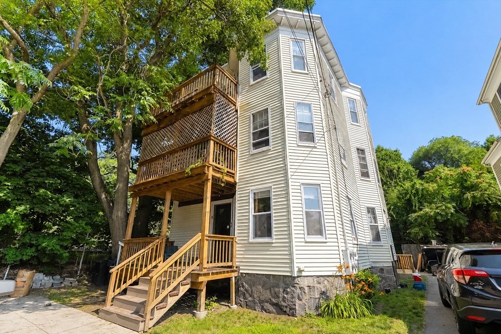 9 Blanvon Road Property Photo 1
