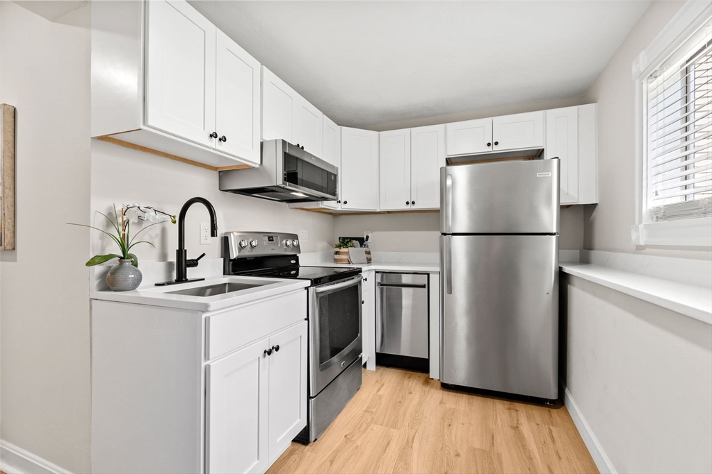 16 Appleton Park # B2 Property Photo 7