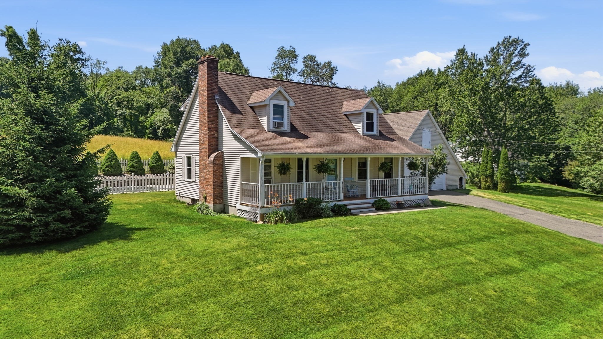 195 Brimfield Road Property Photo 2
