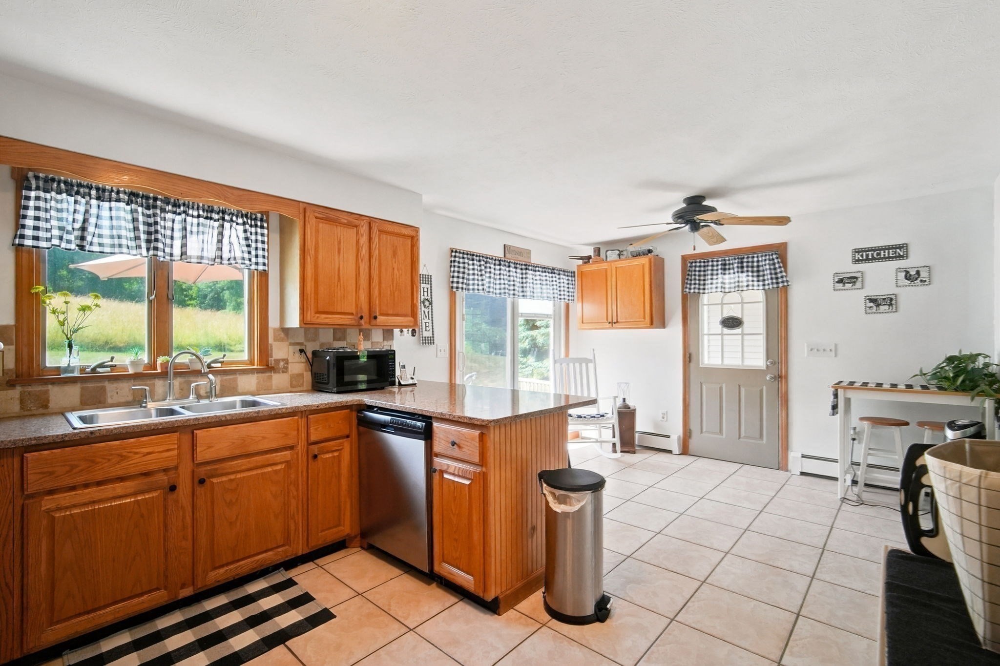 195 Brimfield Road Property Photo 10